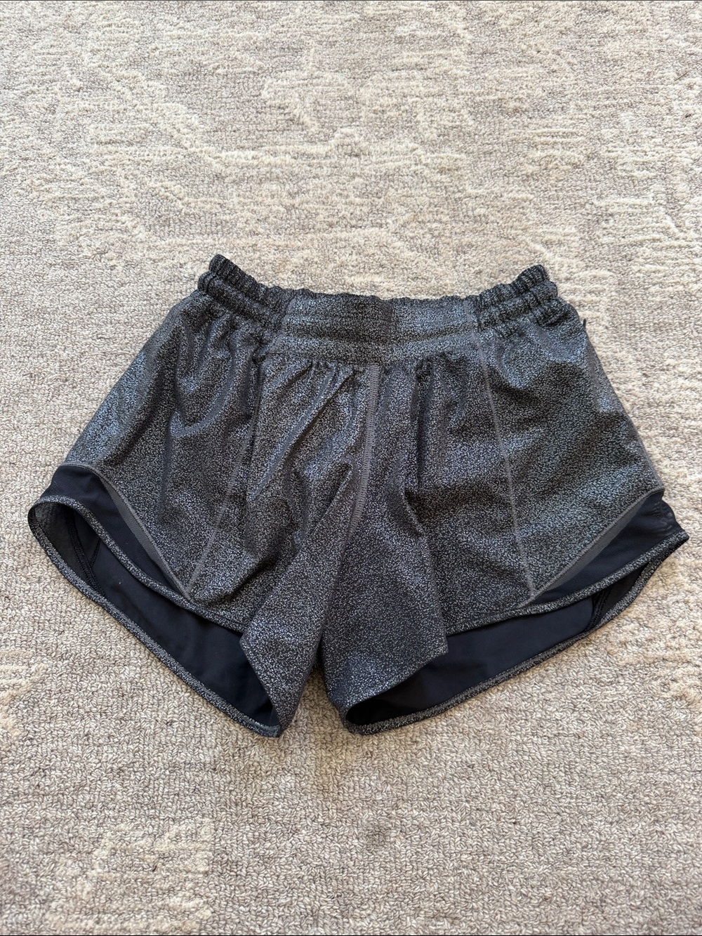 Lululemon Performance Running Shorts - Black/Gray